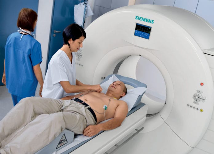 Neuer Computertomograph von Siemens Healthcare legt die Messlatt