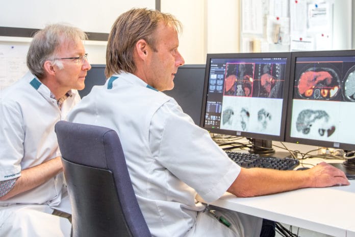 Meander Medisch Centrum in Amersfoort komt met een nieuwe manier om zeldzame tumoren dankzij een tracer beter in beeld te brengen Meander Medisch Centrum in Amersfoort komt met een nieuwe manier om zeldzame tumoren dankzij een tracer beter in beeld te brengen.