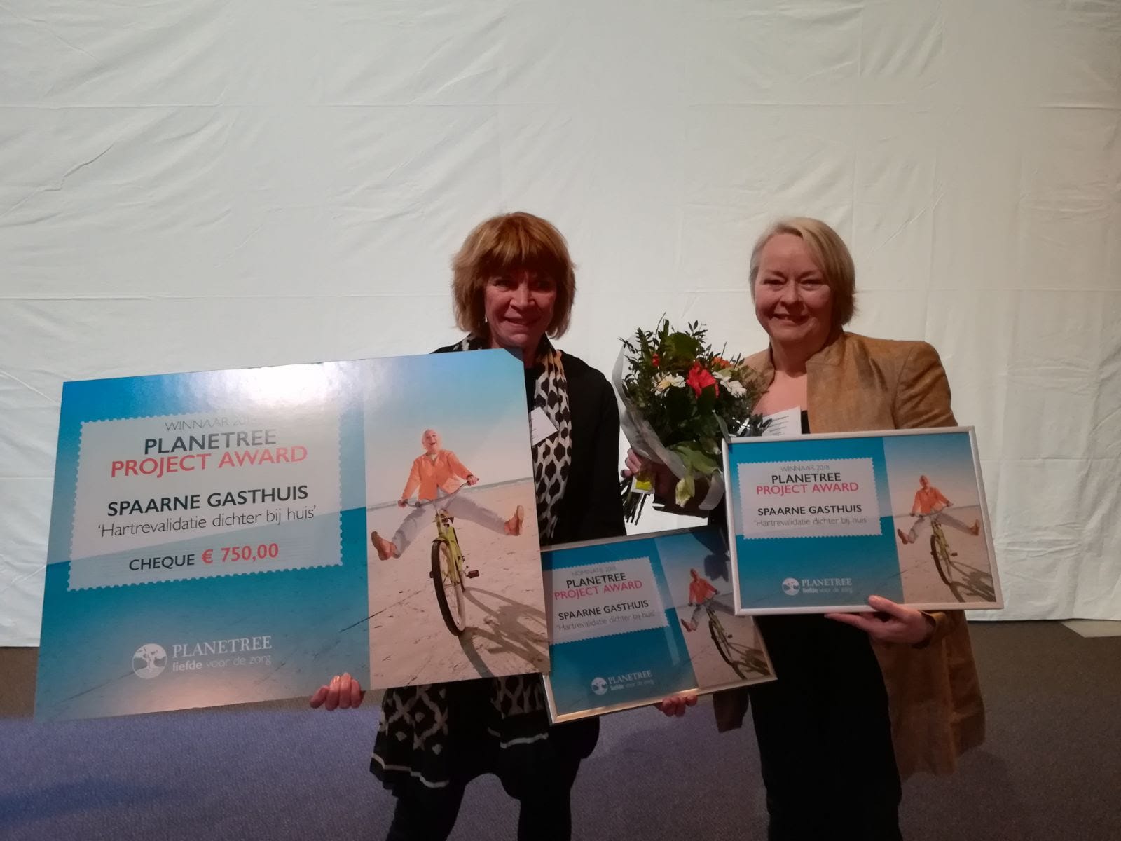 Op de foto: Erna Schell, afdelingshoofd cardiologie en Marga Boomgaard, kwaliteitsfunctionaris hartrevalidatie