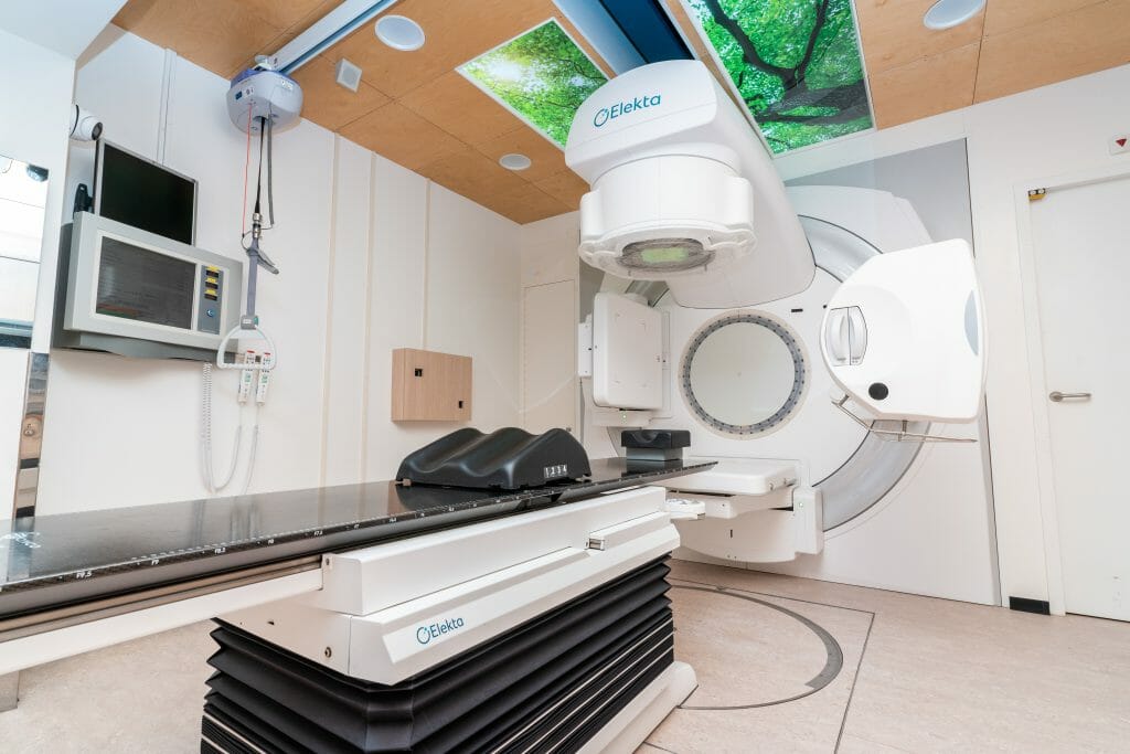 Een van de lineaire versnellers in het radiotherapiecentrum van het HagaZiekenhuis.